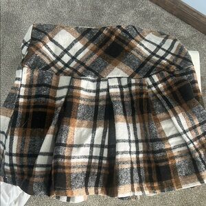 Francesca's Collections Black and White Pleated Skater Mini Skirt